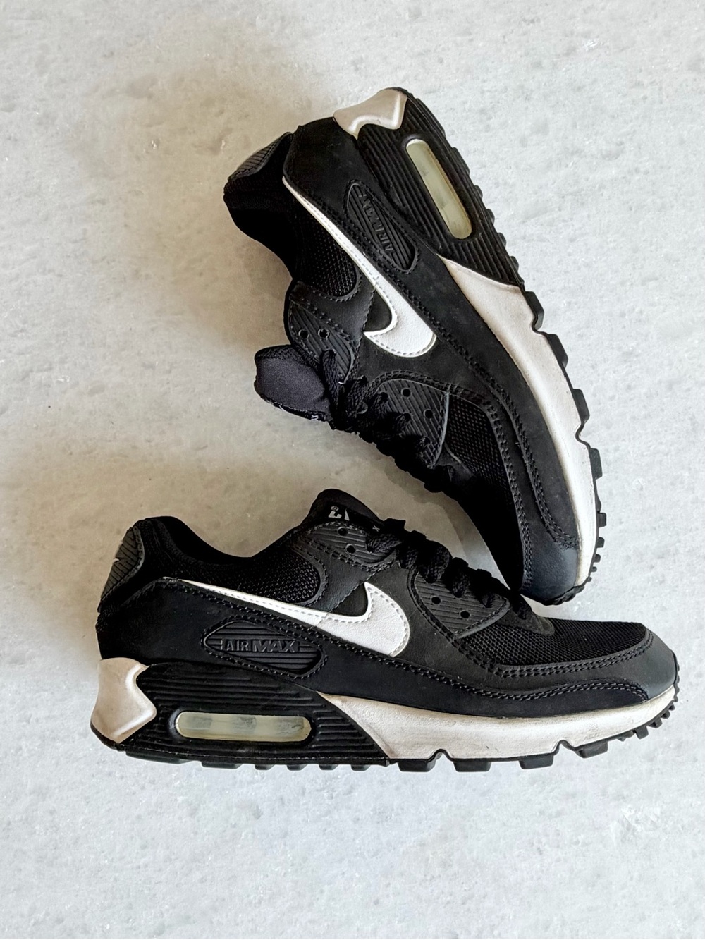 Youth Nike Black and White Air Max 90 Retro Sneakers - Picture 4 of 6